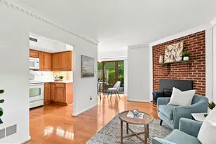 8 Summit Dr, Bryn Mawr, PA 19010 - Photo 7