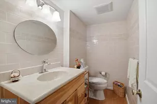 8 Summit Dr, Bryn Mawr, PA 19010 - Photo 9