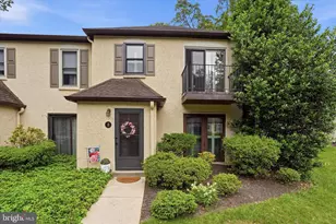 8 Summit Dr, Bryn Mawr, PA 19010 - Photo 1