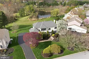 3 Honeysuckle Ln, Broomall, PA 19008 - Photo 5