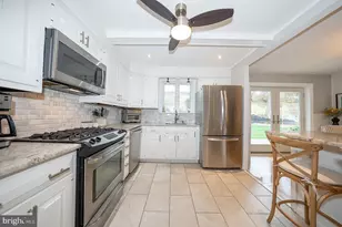 8 Grove Ln, Broomall, PA 19008 - Photo 11