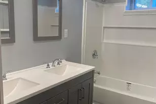 525 Highland Ave, Chester, PA 19013 - Photo 17