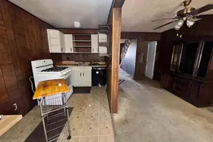 519 S 4th St, Darby, PA 19023 - Photo 5