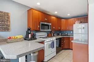 312 Spruce St, Glenolden, PA 19036 - Photo 13