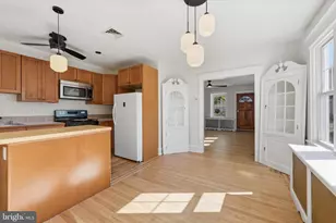 7864 Beverly Blvd, Upper Darby, PA 19082 - Photo 9