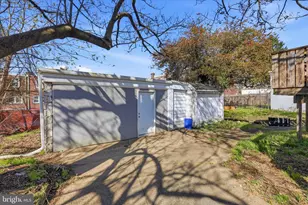 7864 Beverly Blvd, Upper Darby, PA 19082 - Photo 25