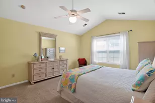 4201 Chatham Cir, Upper Chichester, PA 19014 - Photo 17