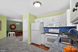 4201 Chatham Cir, Upper Chichester, PA 19014 - Photo 13