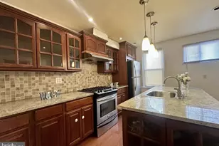 329 Sanford Rd, Upper Darby, PA 19082 - Photo 3