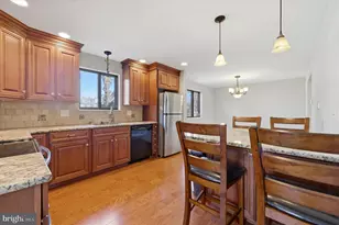 211 E Providence Rd, Aldan, PA 19018 - Photo 9