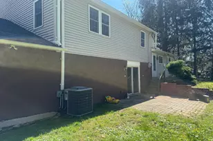 412 Yorkshire Rd, Bryn Mawr, PA 19010 - Photo 5