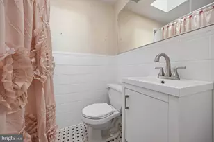 816 Crescent Dr, Glenolden, PA 19036 - Photo 19