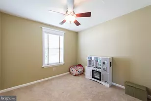 19 Patriot Ct, Upper Chichester, PA 19061 - Photo 17