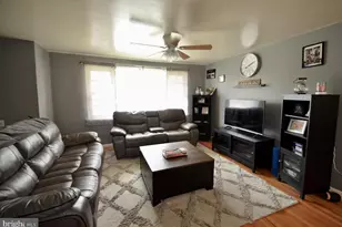 5 Latches Ln, Aston, PA 19014 - Photo 3