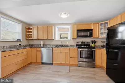 429 Seven Oaks Drive, Clifton Heights, PA 19018 - Photo 9