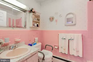 4900 Cedar Ln, Drexel Hill, PA 19026 - Photo 27