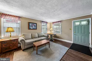 114 Lakeview Dr, Ridley Park, PA 19078 - Photo 3