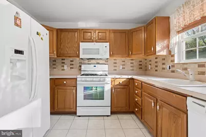 239 Spring Valley Way, Aston, PA 19014 - Photo 15