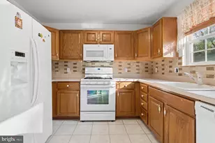 239 Springvalley Way, Aston, PA 19014 - Photo 15