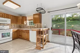 239 Springvalley Way, Aston, PA 19014 - Photo 9