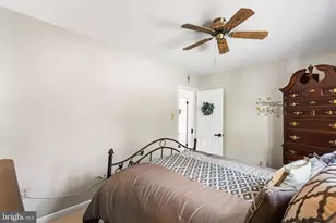 413 Camelot Dr, Brookhaven, PA 19015 - Photo 25