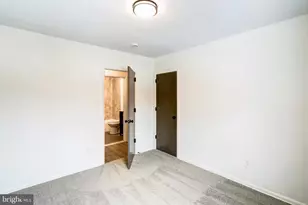 333 Golf Hills Rd, Havertown, PA 19083 - Photo 15