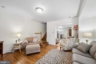 33 S Harwood Ave, Upper Darby, PA 19082 - Photo 5