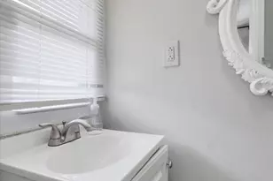 1121 E 11th St, Eddystone, PA 19022 - Photo 9