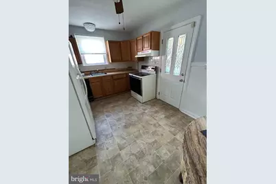 15 E Avon Road, Brookhaven, PA 19015 - Photo 3