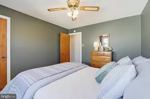 31 W Marthart Ave, Havertown, PA 19083 - Photo 17