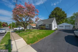 1305 Center Rd, Drexel Hill, PA 19026 - Photo 37
