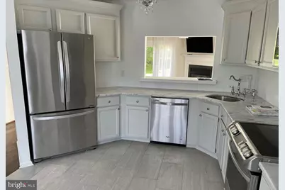 3906 Fox Pointe Court #3906, Glen Mills, PA 19342 - Photo 3