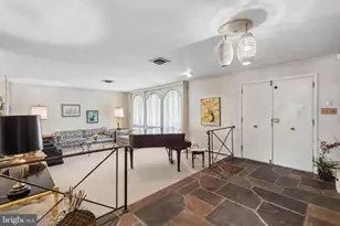 7 Arthur Ct, Wallingford, PA 19086 - Photo 1
