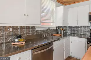235 W Plumstead Ave, Lansdowne, PA 19050 - Photo 15