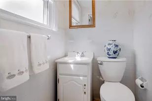 1643 Mt Pleasant Rd, Havertown, PA 19083 - Photo 9