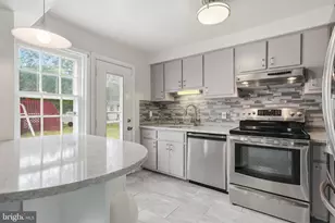 333 E Magnolia Ave, Aldan, PA 19018 - Photo 17