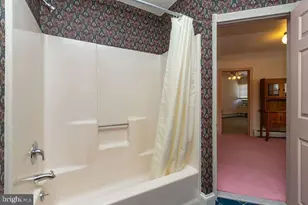 48 E Stewart Ave, Lansdowne, PA 19050 - Photo 25