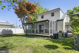 225 Folsom Ave, Folsom, PA 19033 - Photo 21