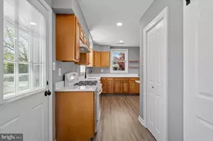 2211 Dickens Ln, Broomall, PA 19008 - Photo 7