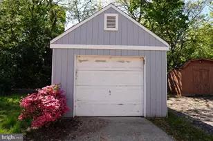 1136 Brookwood Ln, Glenolden, PA 19036 - Photo 11
