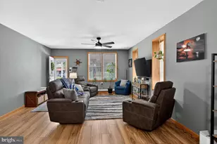 210 Market St, Marcus Hook, PA 19061 - Photo 7