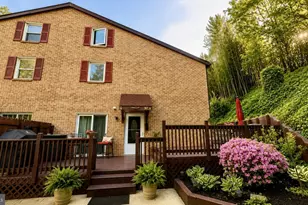 97 Park Vallei, Brookhaven, PA 19015 - Photo 1