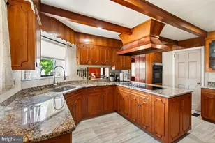 2207 Naamans Creek Rd, Boothwyn, PA 19061 - Photo 17