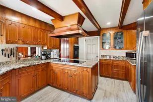 2207 Naamans Creek Rd, Boothwyn, PA 19061 - Photo 29