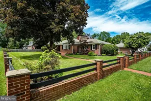2207 Naamans Creek Rd, Boothwyn, PA 19061 - Photo 3