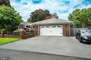 2207 Naamans Creek Rd, Boothwyn, PA 19061 - Photo 3
