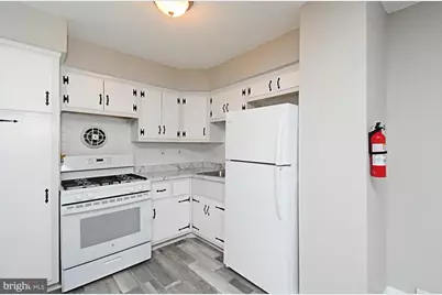 356 Beverly Boulevard, Upper Darby, PA 19082 - Photo 9