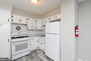 356 Beverly Blvd, Upper Darby, PA 19082 - Photo 9