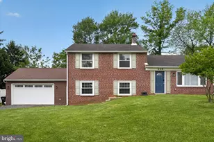 226 Canterbury Dr, Wallingford, PA 19086 - Photo 1