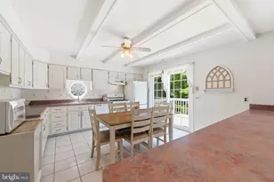1525 Caroline Dr, Aston, PA 19014 - Photo 19